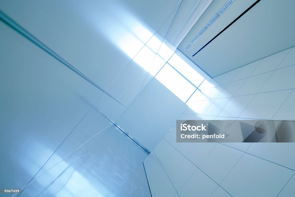 Corredor de luz - Foto de stock de Arquitectura libre de derechos