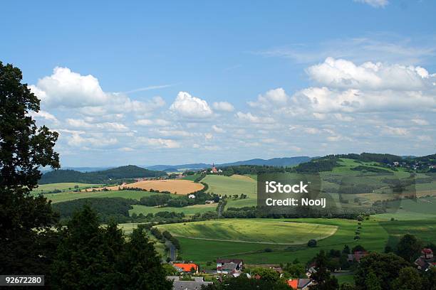 Paesaggio Bohémien - Fotografie stock e altre immagini di Ambientazione esterna - Ambientazione esterna, Blu, Boemia