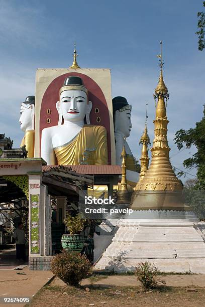 Foto de Kyaik Pun Paya e mais fotos de stock de Azul - Azul, Bago, Branco