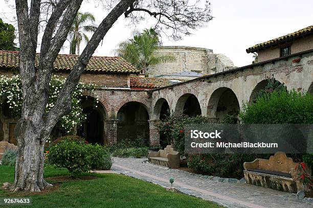 Lugaresestados Unidoscaliforniahoteles De Mission San Juan Capistrano Nº 9 Foto de stock y más banco de imágenes de En ruinas