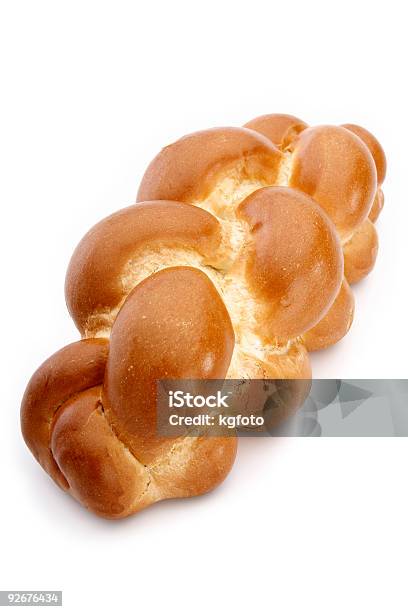 Pão Entrelaçado Pão Isolado Em Fundo Branco - Fotografias de stock e mais imagens de Carcaça - Carcaça, Castanho, Comida