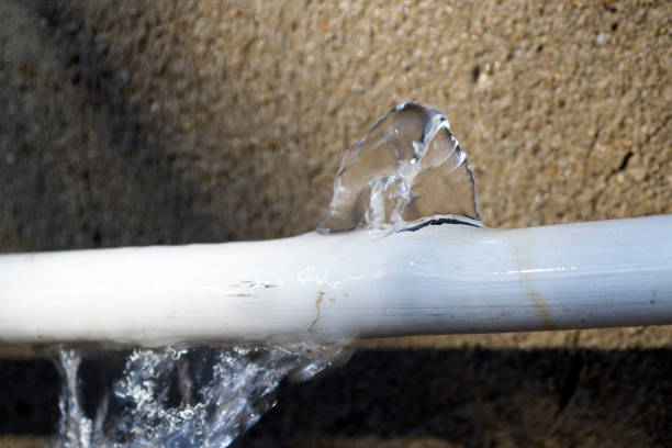 A crack in the pipe A crack in the pipe frozen stock pictures, royalty-free photos & images