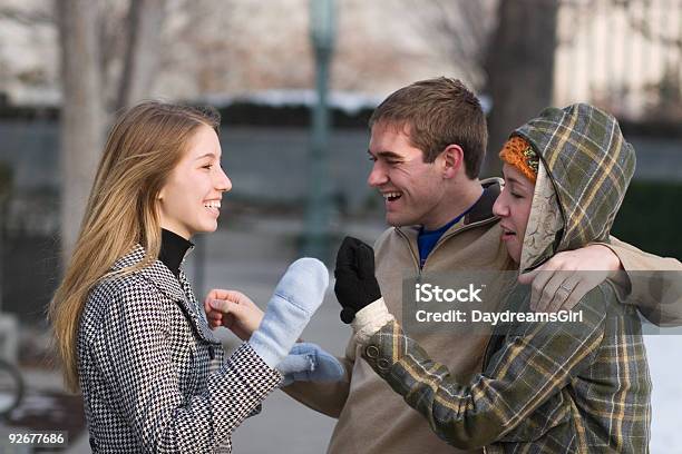 Tres Amigos Foto de stock y más banco de imágenes de 18-19 años - 18-19 años, 20 a 29 años, 20-24 años