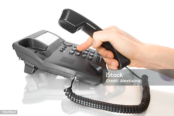 Foto de Discando No Telefone e mais fotos de stock de Adulto - Adulto, Agente de atendimento ao cliente, Apoio