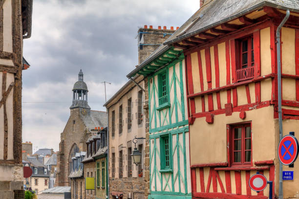 istock Saint-Brieuc colorful houses 926788750
