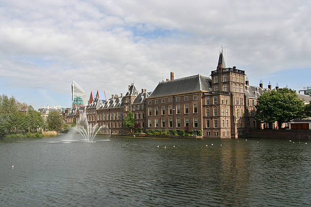 istock Binnenhof, The Hague 92679640