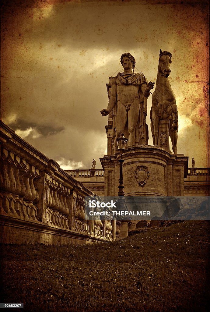 statue de Michel-Ange à capitol hill - Photo de Antique libre de droits