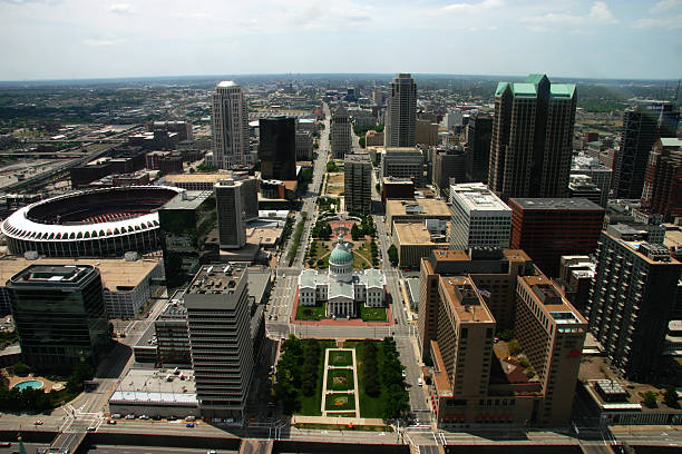 istock Aerial view of St. Louis, MO 92683299
