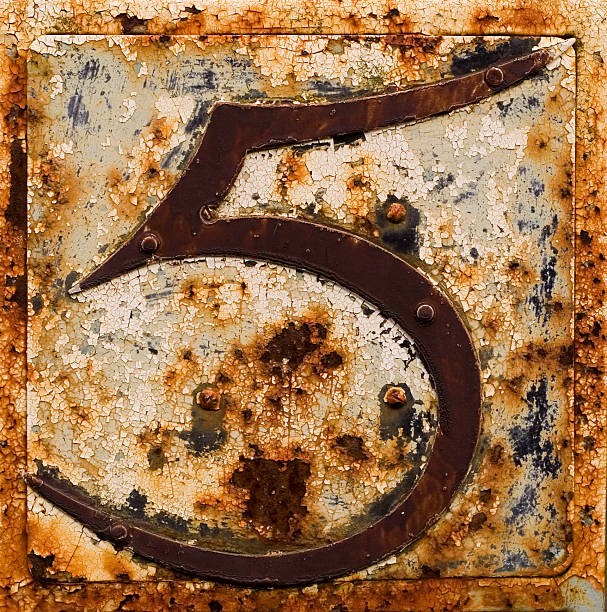 istock Rusted Number Five 5 Numeral Ornament Decoration 92683527
