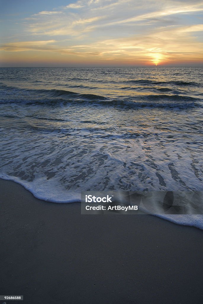 Пляж заката Amorous - Стоковые фото Абстрактный роялти-фри