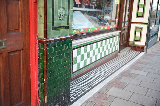 istock London street 92686631