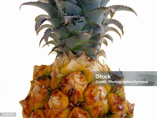 Ananas - zdjęcia stockowe i więcej obrazów Ananas - Ananas, Bez ludzi, Brązowy