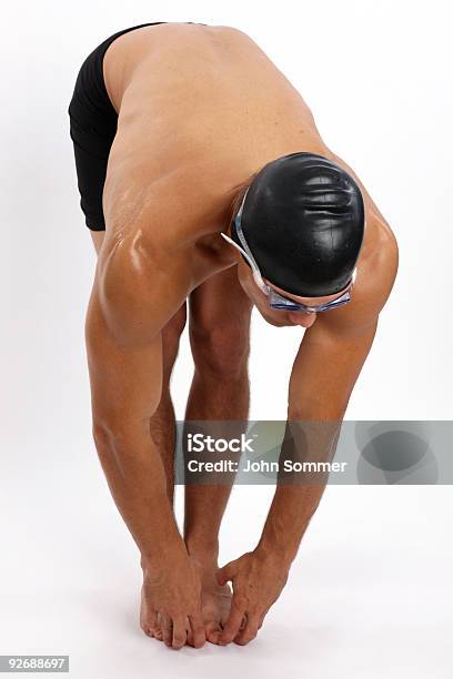 Schwimmer In Die Ausgangsposition Stockfoto und mehr Bilder von Ausdauer - Ausdauer, Bademütze, Bewegung