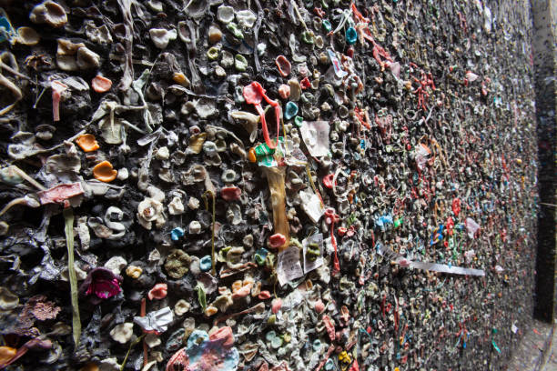istock Bubblegum alley,California 926918112