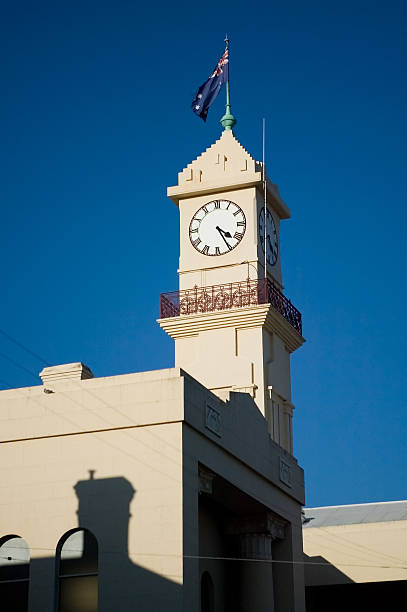 torre do relógio austrália - melbourne australia clock tower clock - fotografias e filmes do acervo