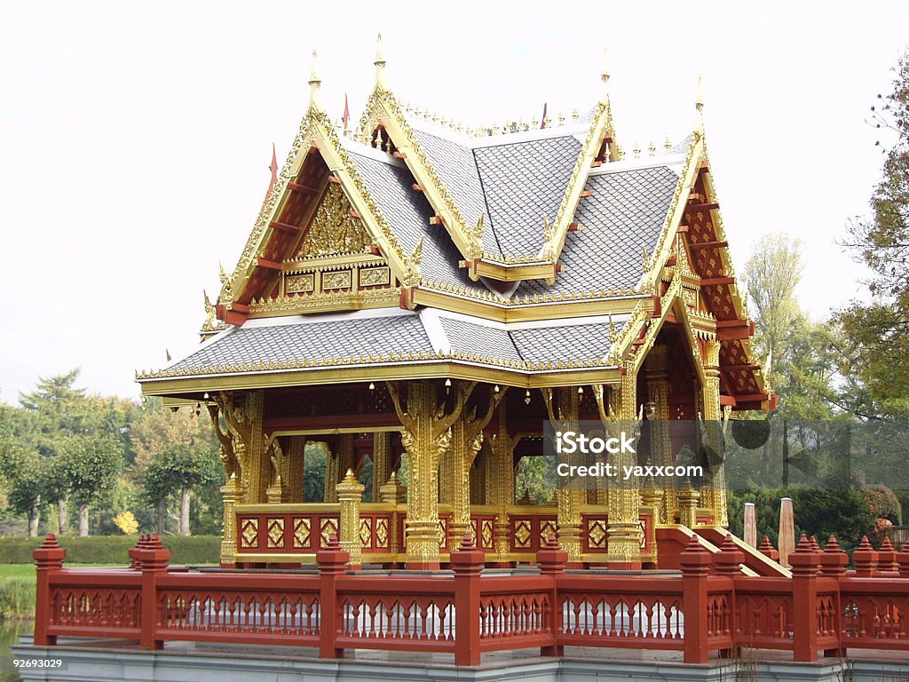 Templo tailandés - Foto de stock de Casa libre de derechos