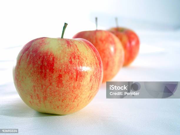 Apples44 Stockfoto und mehr Bilder von Agrarbetrieb - Agrarbetrieb, Angebissen, Apfel