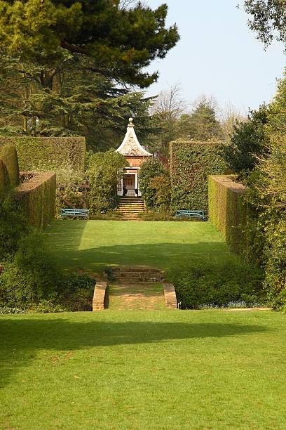 istock English Garden 92693945