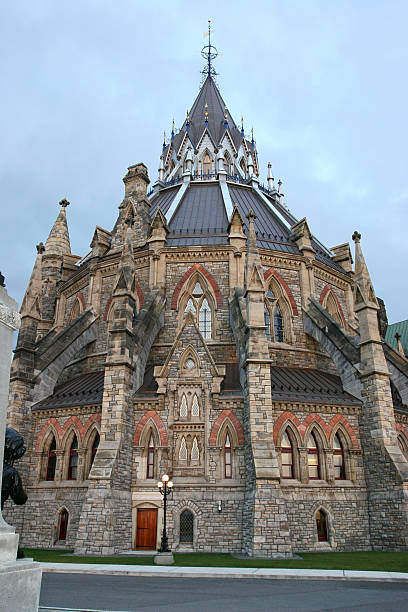 istock Library of Parliament 92694159