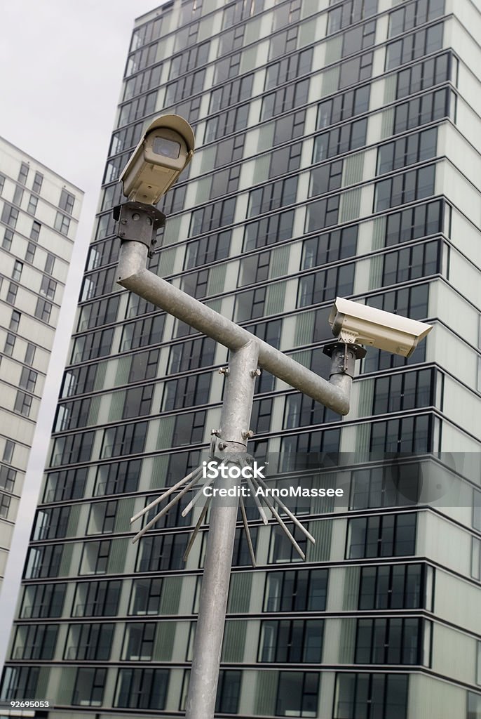 Câmeras de vigilância - Foto de stock de Arquitetura royalty-free
