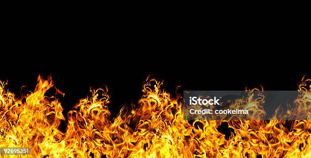Бесшовные Пожар На Черном Фоне — стоковые фотографии и другие картинки Ад - Ад, Без людей, Бушующее пламя
