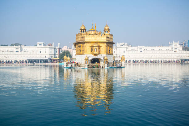 istock The Golden Temple 927023516