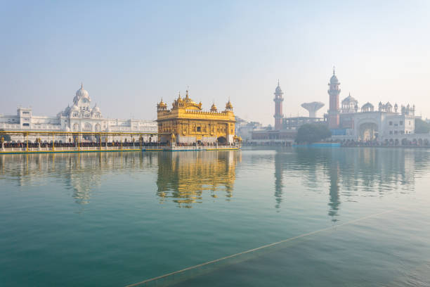 istock The Golden Temple 927023766