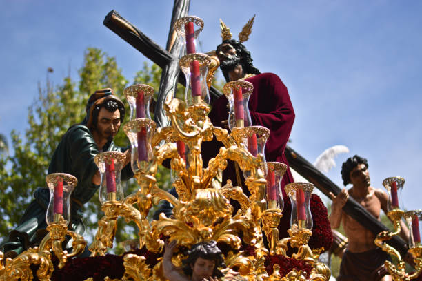 istock Jesus Christ goes to procession 927024028