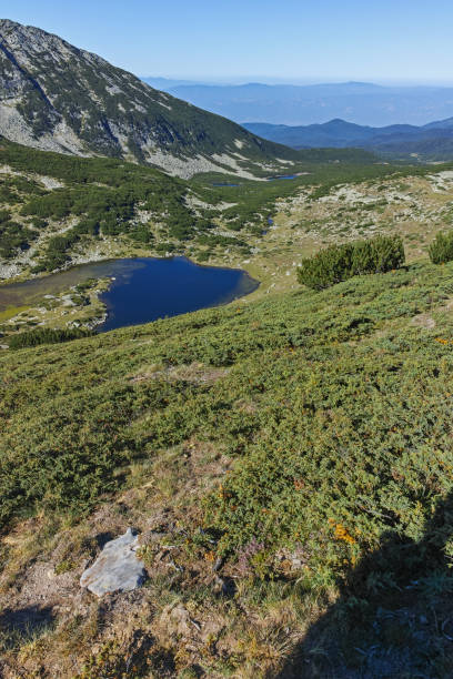 istock Amazing landscape with Chairski lakes, Bulgaria 927024474
