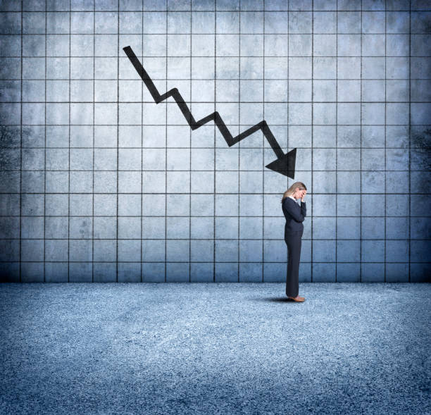 istock Businesswoman Distraught Over Falling Sales 927195058