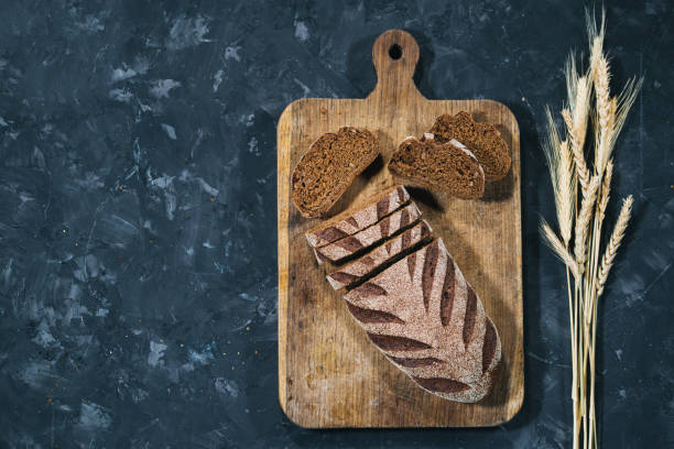 istock Loaf of fresh sliced bread 927257010