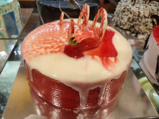 istock Pastry for sale in bakery 927320528