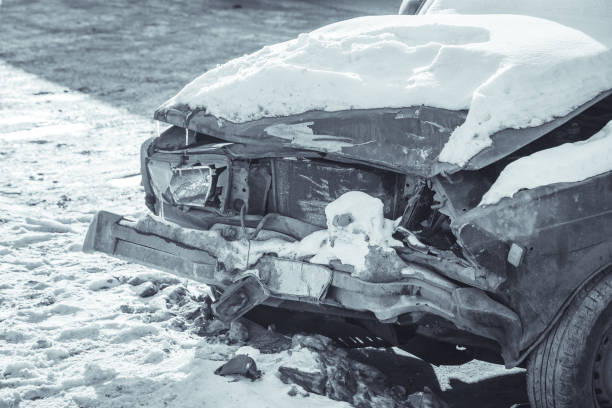 istock old broken car in the snow 927329434