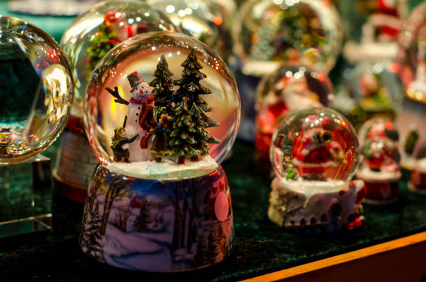 istock Snow-ball Toy Glass Ball 927331604