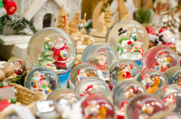istock Snow-ball Toy Glass Ball 927332362