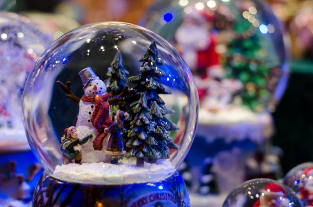 istock Snow-ball Toy Glass Ball 927335838