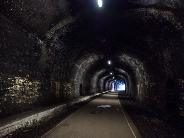 istock Cycle Tunnel on Monsal Trail in Peak District 927346988