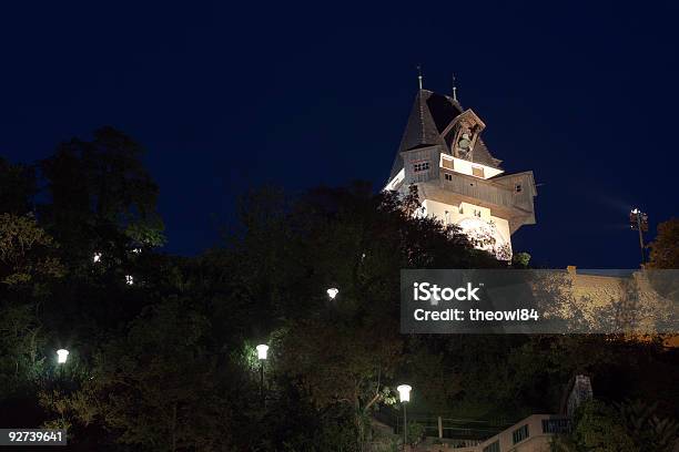 Clocktower Bei Nacht Stockfoto und mehr Bilder von Baum - Baum, Beleuchtet, Blau