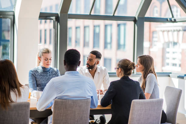 istock Businesspeople discussing the new strategy 927406250