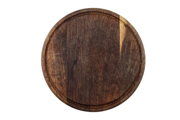 istock round wooden pizza board 927411136