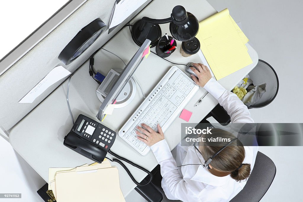 Stałe widok kobieta w biurze technicznej - Zbiór zdjęć royalty-free (Ujęcie z góry)