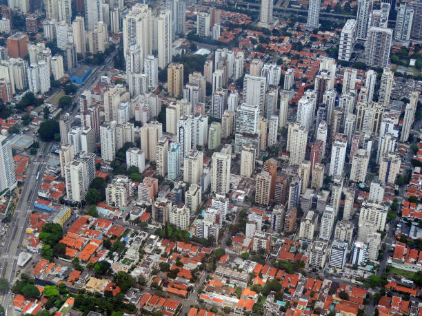 istock Sao Paulo aerial view 927471218