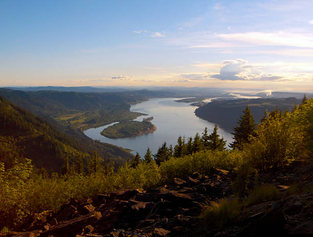 istock Angel's Rest Peak, Columbia River Gorge 92748127