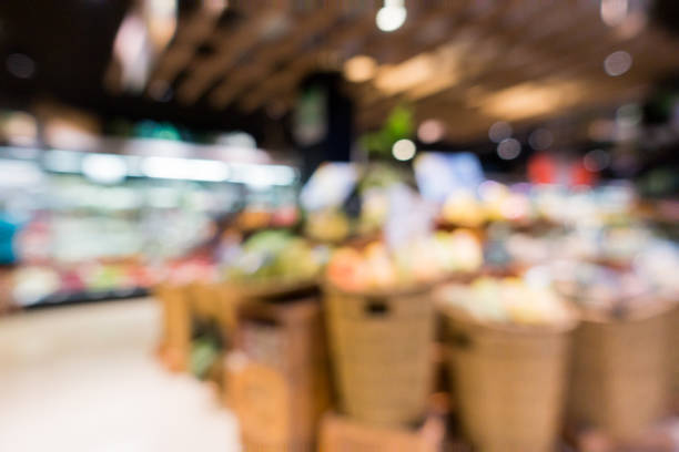 istock Blurry background in supermarket 927495954