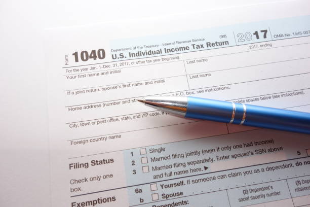 istock US individual 1040 income tax return form 927504126