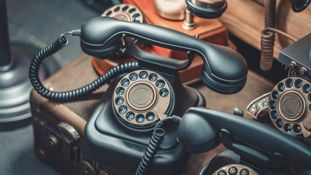 zdjęcia vintage - telephone receiver zdjęcia i obrazy z banku zdjęć