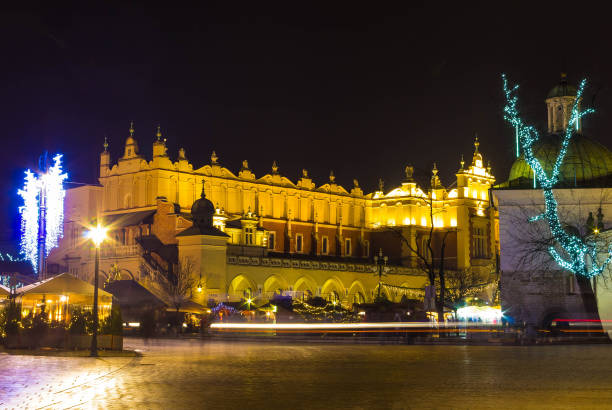 istock Renaissance Sukiennice or Cloth Hall in Krakow, Poland 927522166