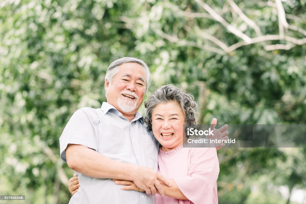 Asiatische senior Brautpaar eine gute Zeit - Lizenzfrei Asien Stock-Foto