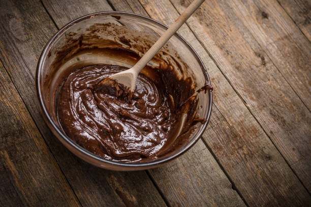istock Bowl of cake mixture 927549090