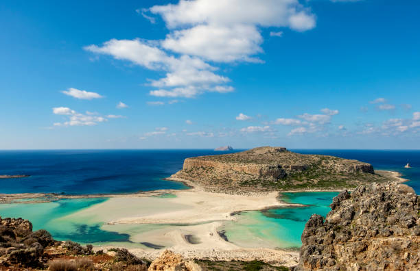 istock Vibrant blue Balos Beach Lagoon, Gramvousa, Crete, Greece 927581724